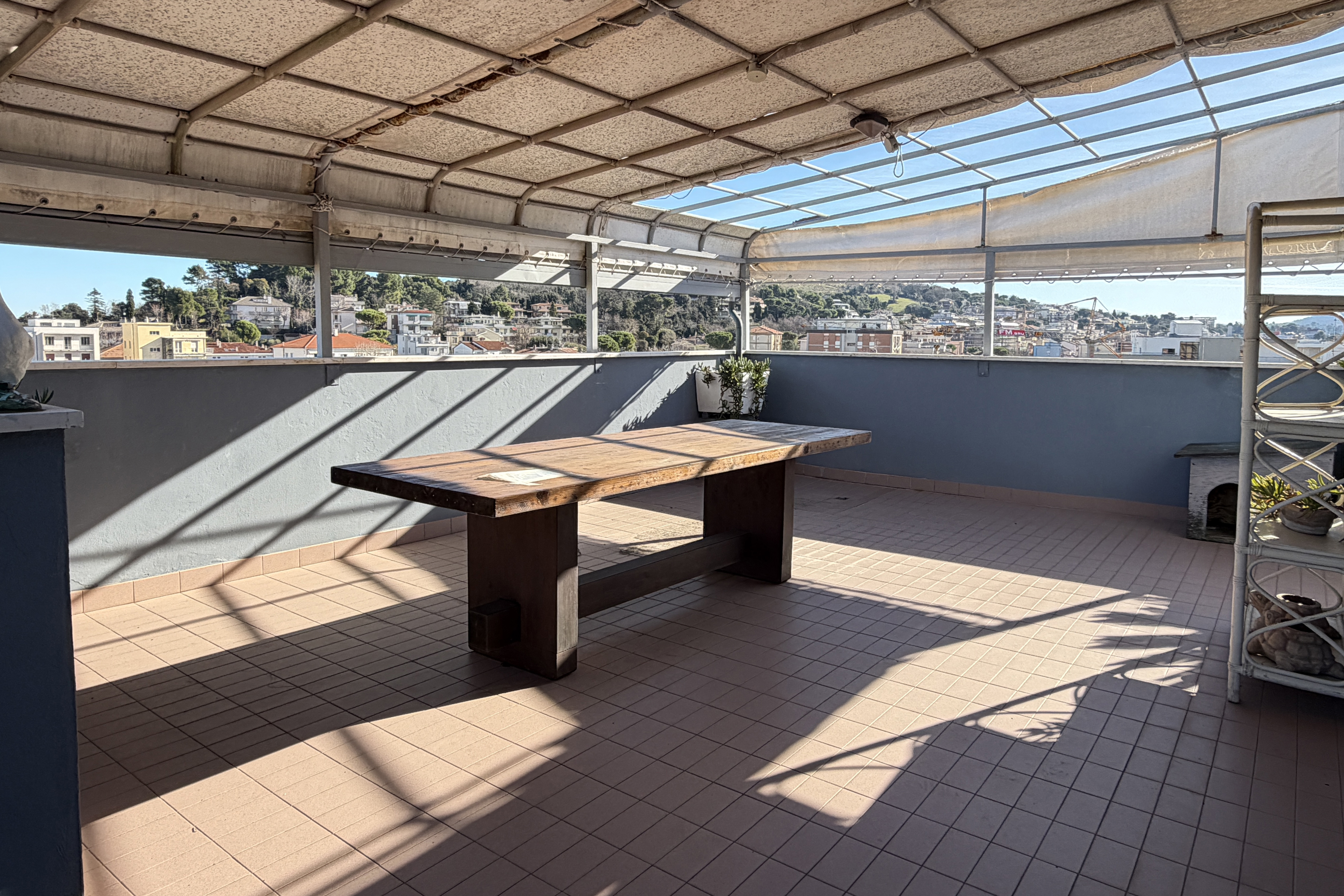 Vendita attico panoramico con terrazza e garage Pesaro - Zona centro-mare (AP926)